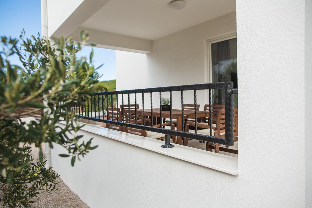 Olive Tree Apartments Водице Экстерьер фото